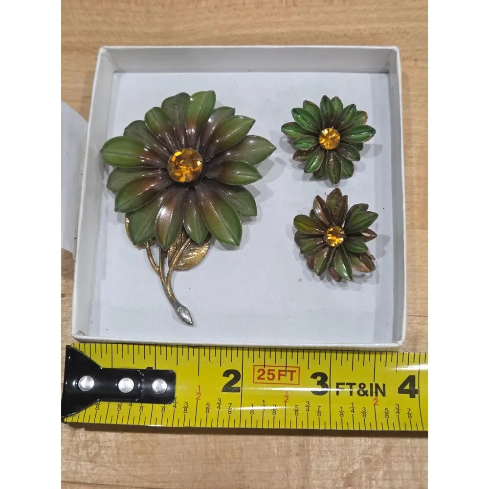 Vintage Green Enamel Daisy Flower Brooch Clip Earrings Amber Rhinestone 60s
